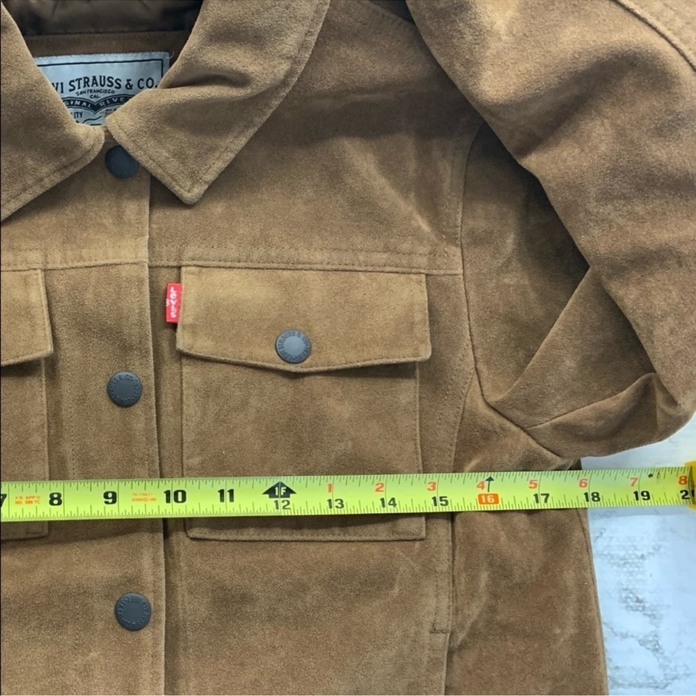 Levis Women's Faux Suede Modern Trucker Jacket - Picture 11 of 12
